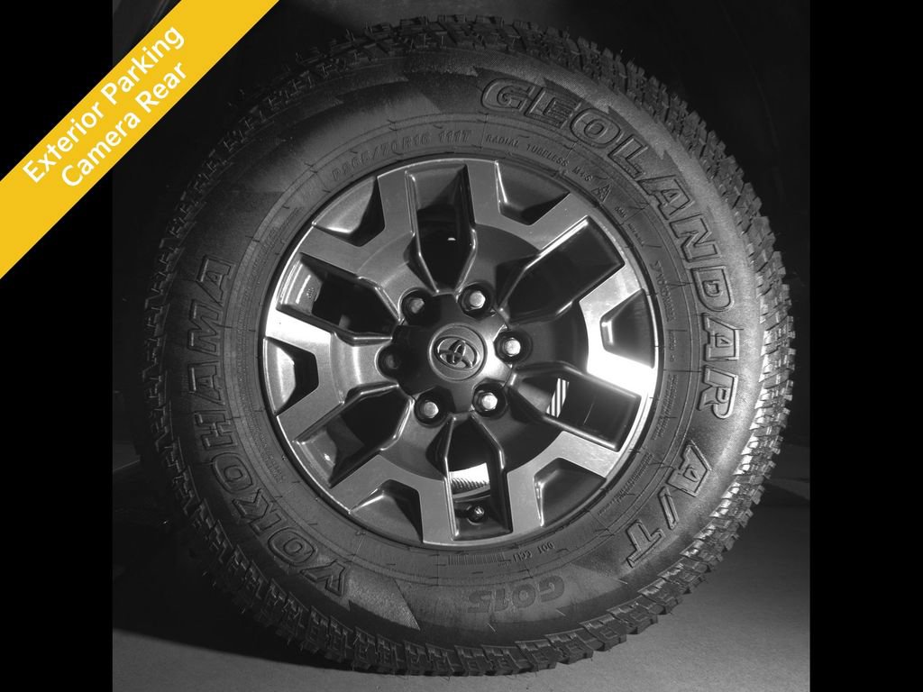 Used 2021 Toyota Tacoma TRD Off-Road AWD/4WD image 13