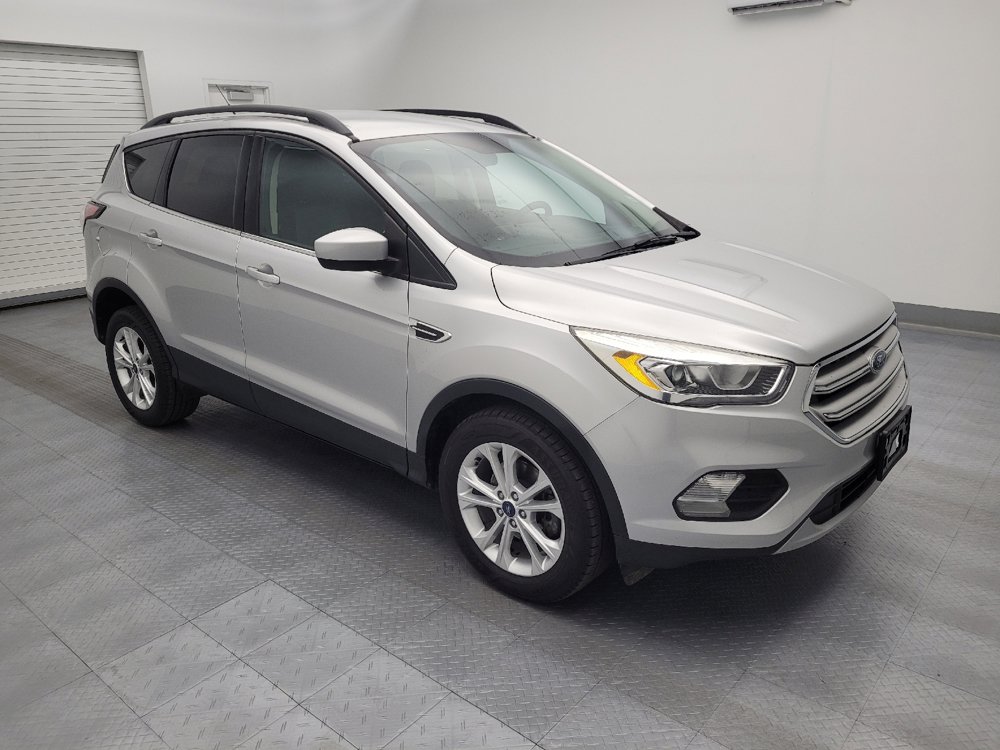 Used 2017 Ford Escape SE w/ Equipment Group 201A FWD image 11