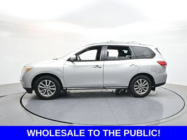 Used 2014 Nissan Pathfinder SV FWD image 4