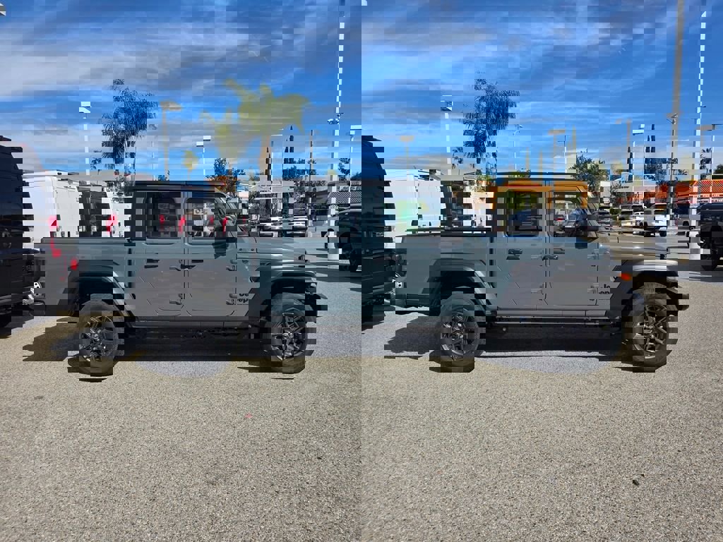 New 2026 Jeep Gladiator Sport image 3