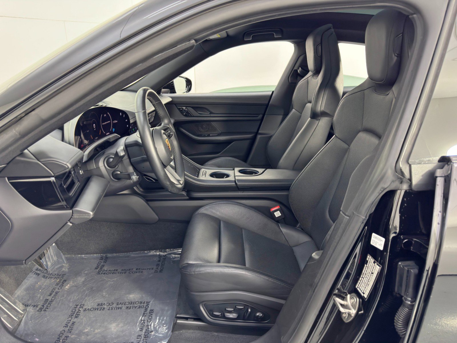 Used 2020 Porsche Taycan 4S image 17