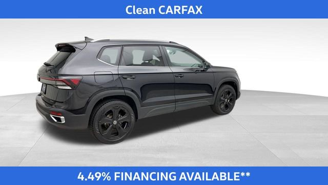 Certified 2025 Volkswagen Taos SEL image 2