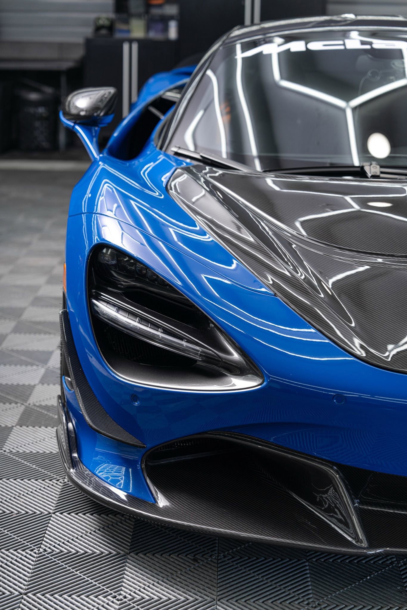 Used 2018 McLaren 720S Performance image 2