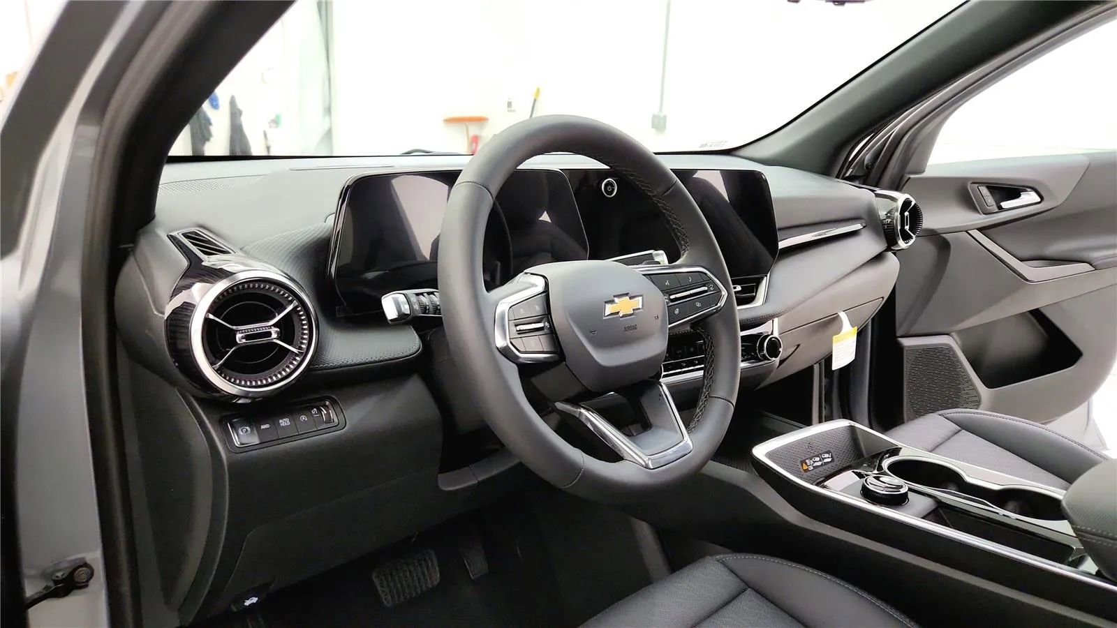 New 2026 Chevrolet Equinox LT AWD/4WD image 22
