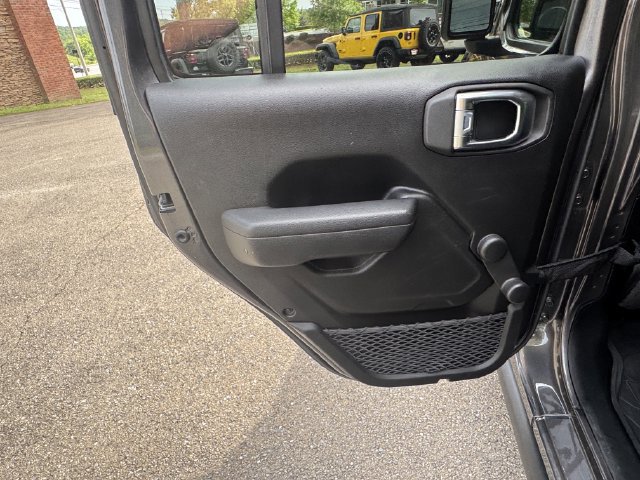 Used 2023 Jeep Wrangler Unlimited Sport AWD/4WD image 21
