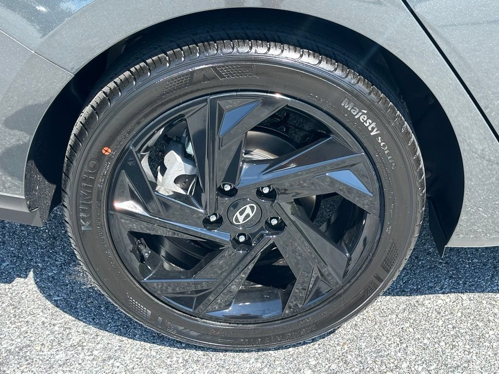 New 2026 Hyundai Elantra SEL Sport FWD image 9
