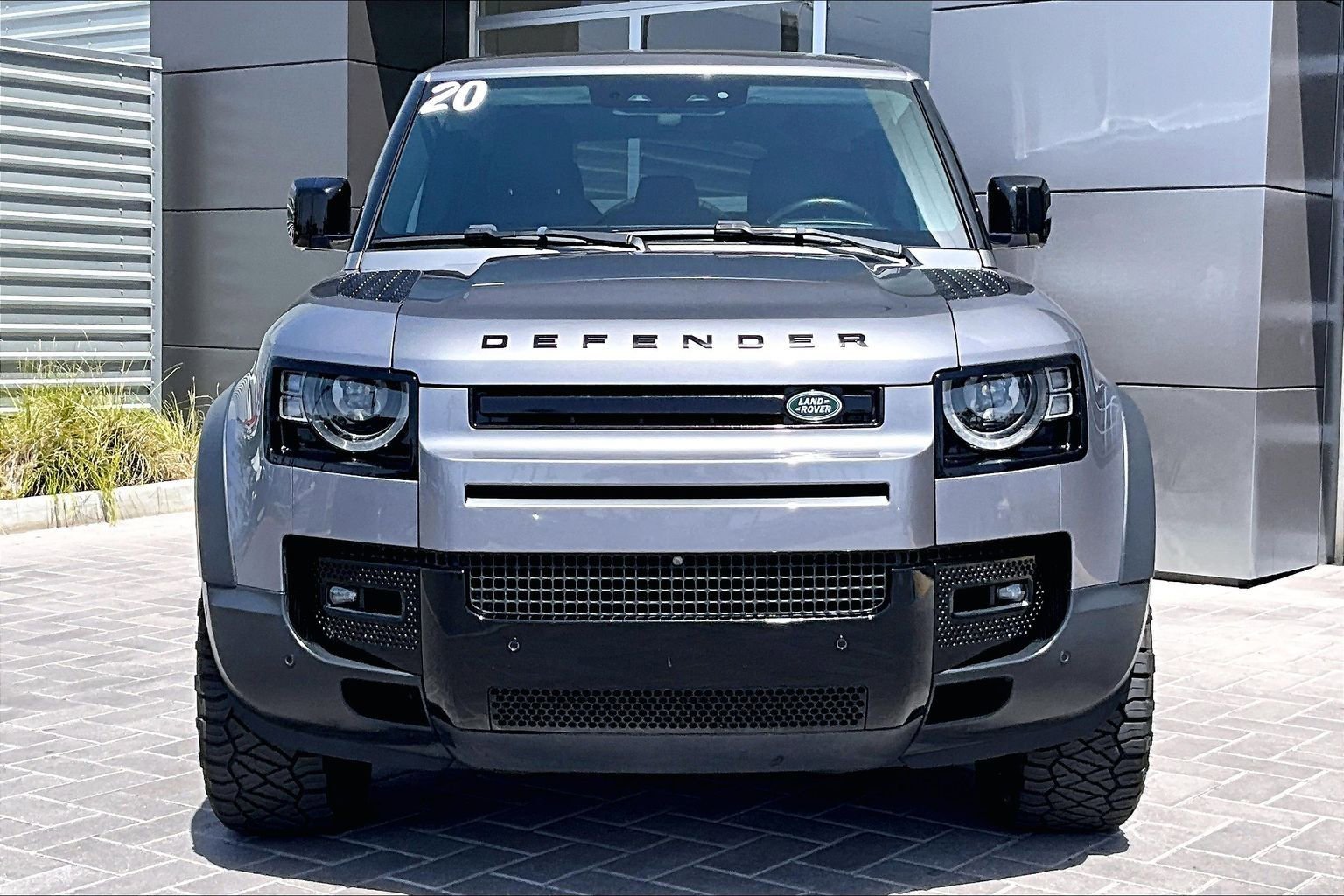 Used 2020 Land Rover Defender 110 HSE AWD/4WD image 2