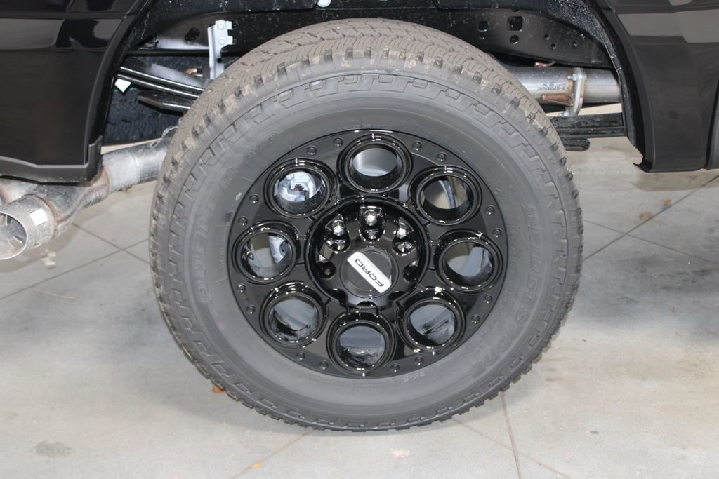 New 2026 Ford F250 Lariat w/ Black Appearance Package image 16