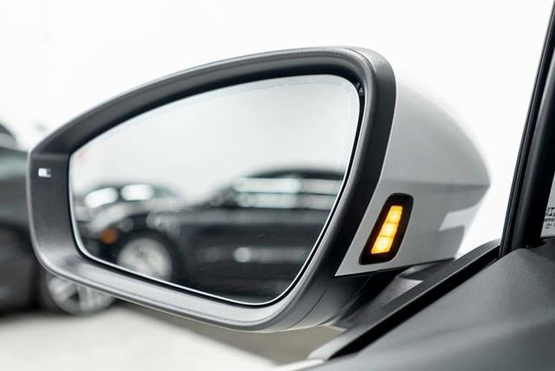 Used 2022 Audi Q4 e-tron Prestige image 15