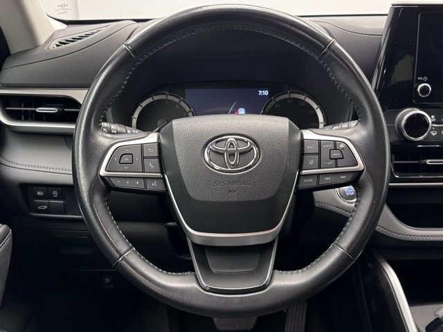 Used 2023 Toyota Highlander LE image 27