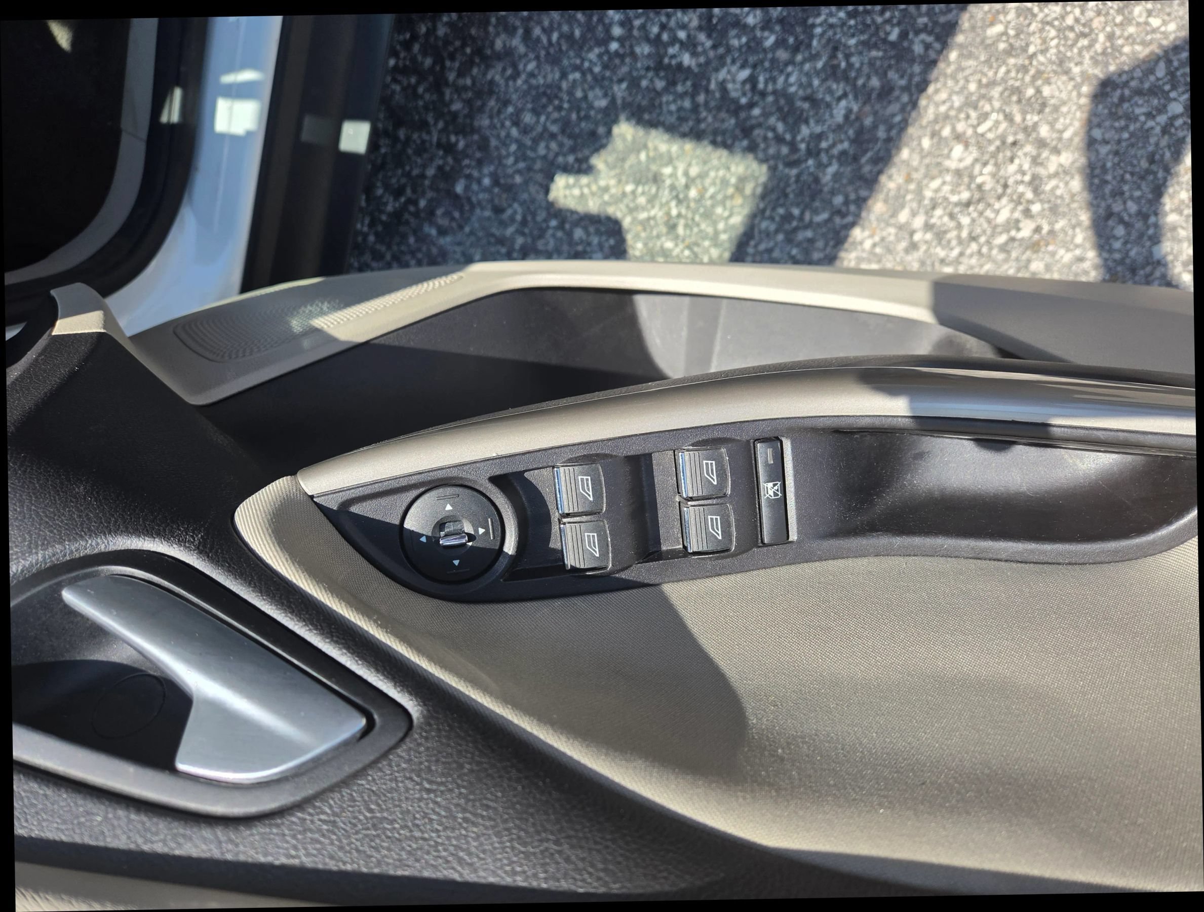 Used 2012 Ford Focus SEL FWD image 11