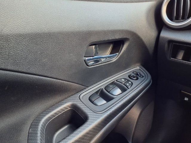 Used 2021 Nissan Versa SV FWD image 18