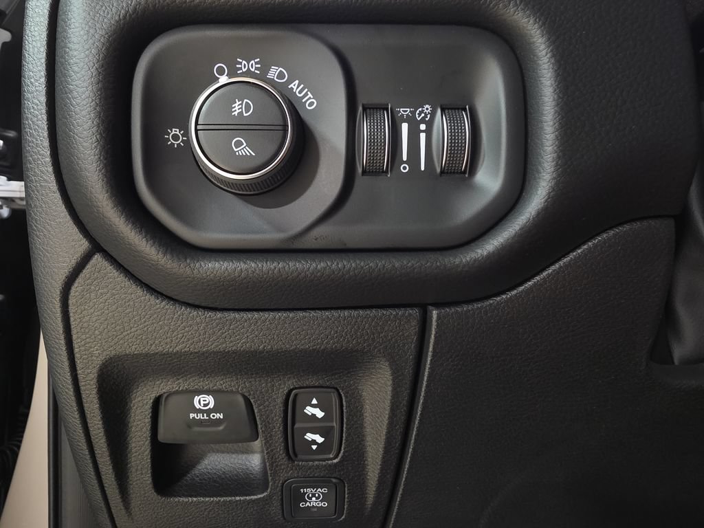New 2027 RAM 1500 Laramie w/ Night Edition AWD/4WD image 21