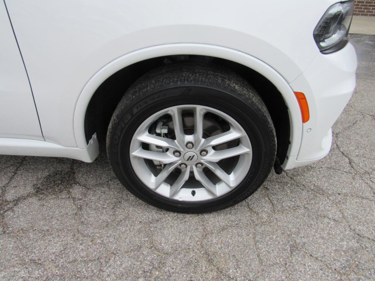 Used 2025 Dodge Durango GT AWD/4WD image 43