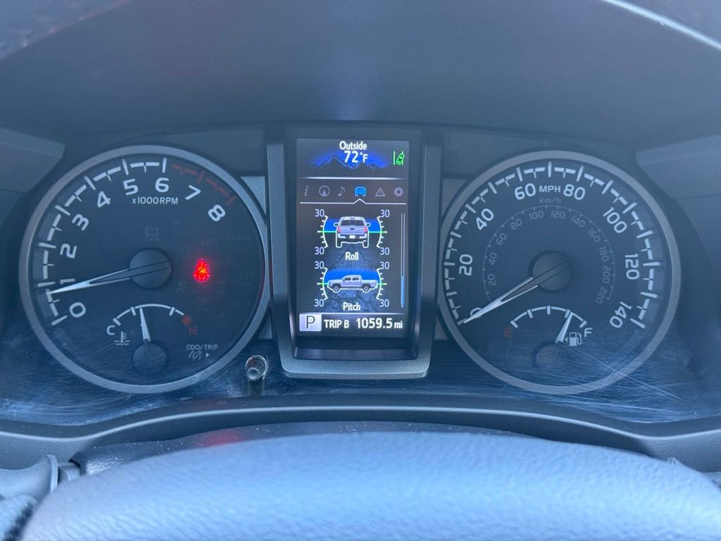 Used 2022 Toyota Tacoma TRD Off-Road AWD/4WD image 26
