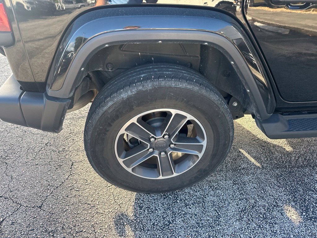 Used 2023 Jeep Wrangler Unlimited Sahara AWD/4WD image 20