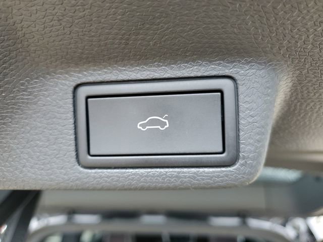 New 2025 Volkswagen ID. Buzz Pro S image 8