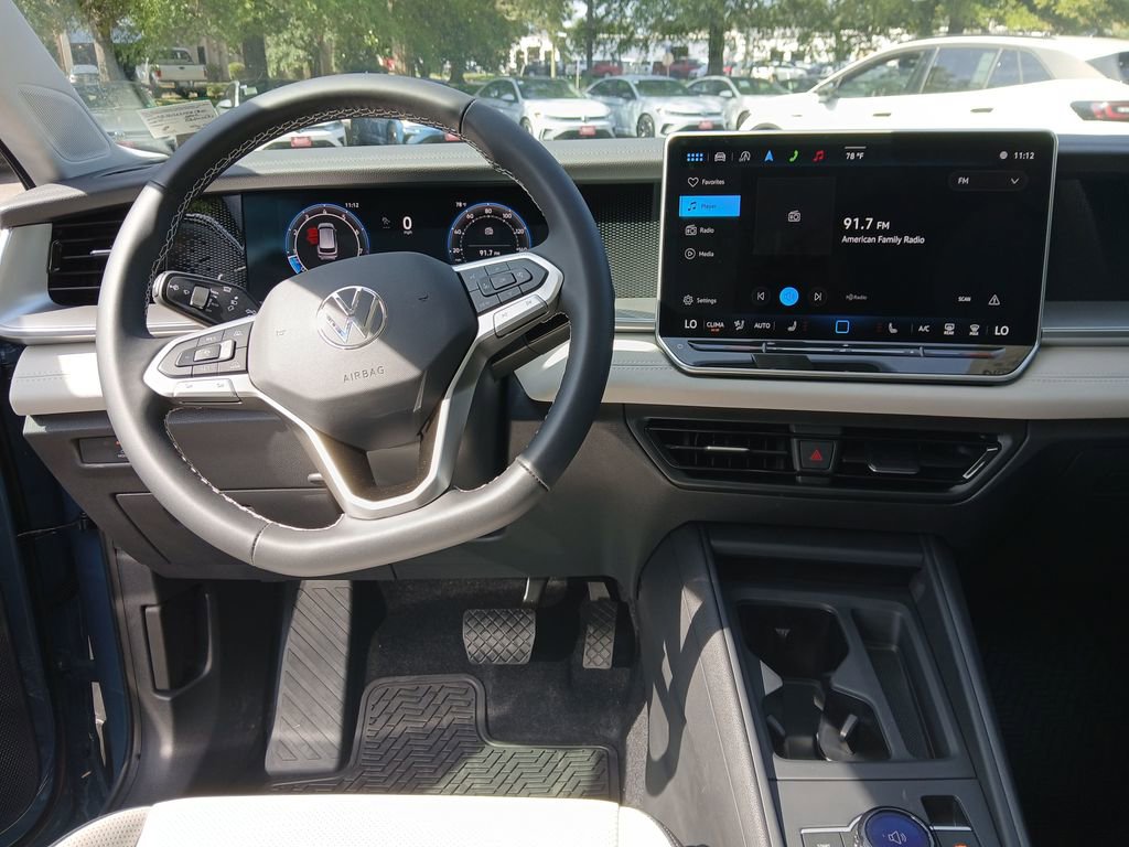 New 2025 Volkswagen Tiguan SE image 13