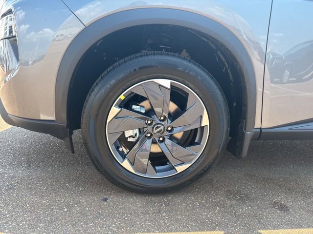 New 2026 Nissan Rogue SV FWD image 8