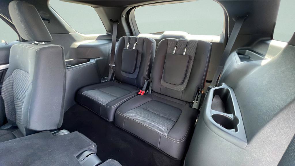 Used 2018 Ford Explorer XLT w/ Equipment Group 201A AWD/4WD image 11