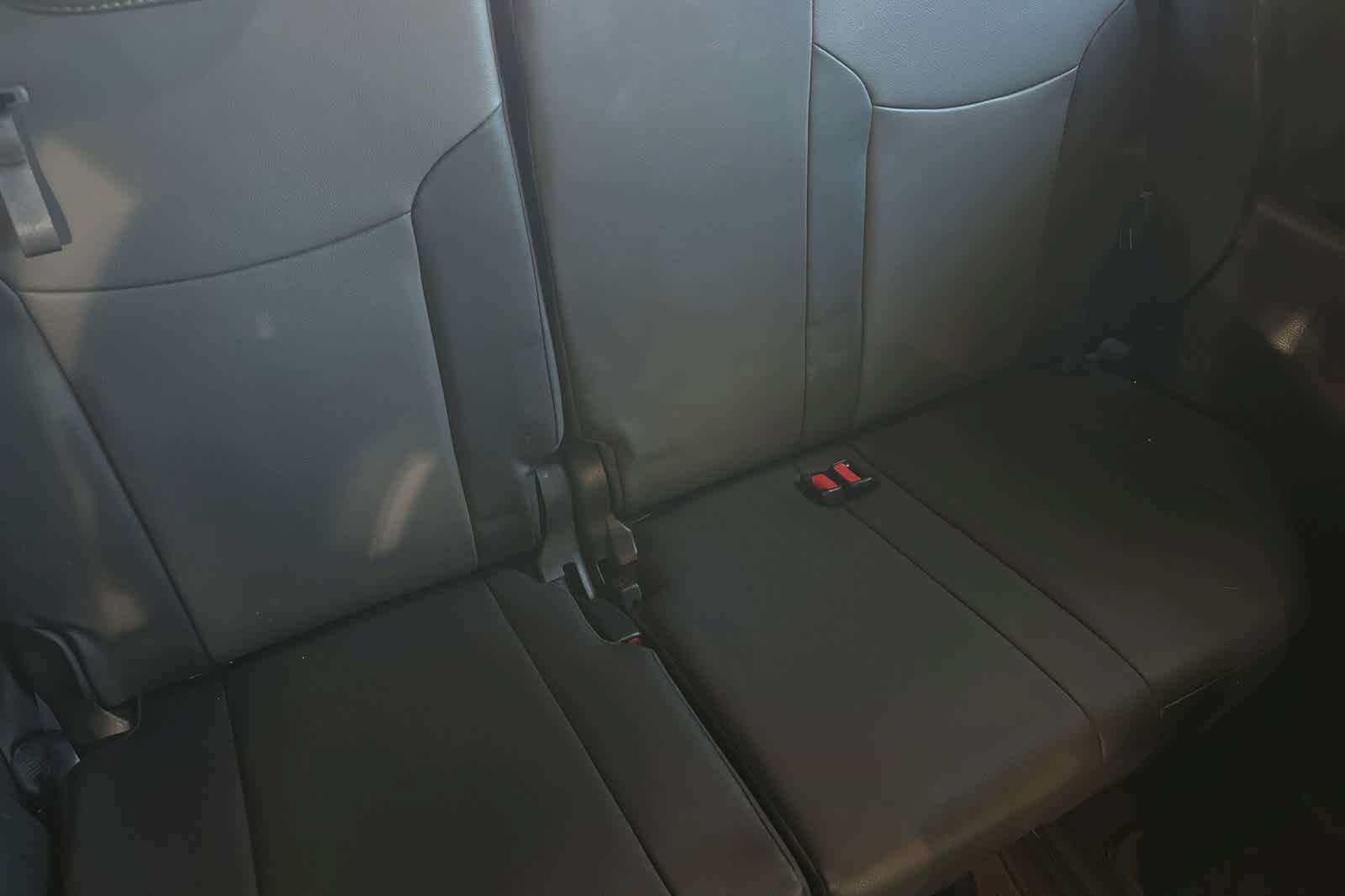 Used 2022 Toyota Sienna XLE Woodland Edition AWD/4WD image 17
