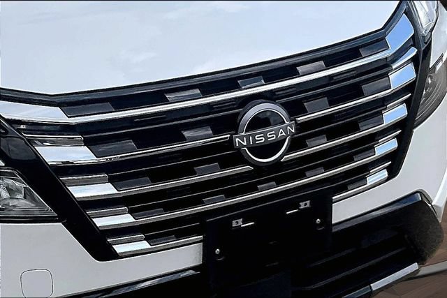 Used 2025 Nissan Rogue Platinum FWD image 26