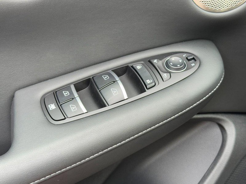 Used 2025 INFINITI QX50 Luxe image 24