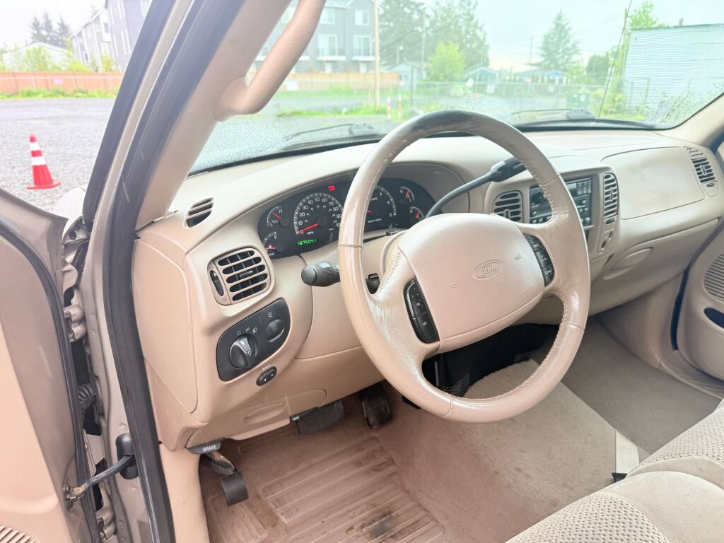 Used 2001 Ford F150 XLT RWD image 11