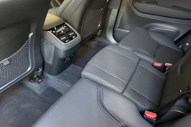 Used 2026 Volvo XC90 B5 Plus w/ Protection Package Premier AWD/4WD image 12