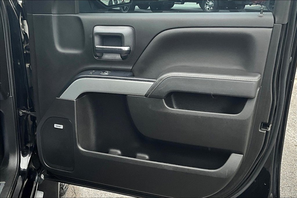 Used 2018 Chevrolet Silverado 1500 LT w/ Midnight Edition AWD/4WD image 22