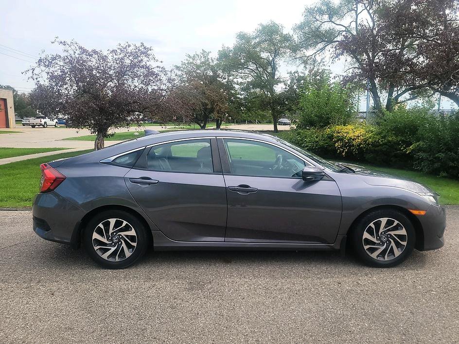 Used 2017 Honda Civic EX image 8
