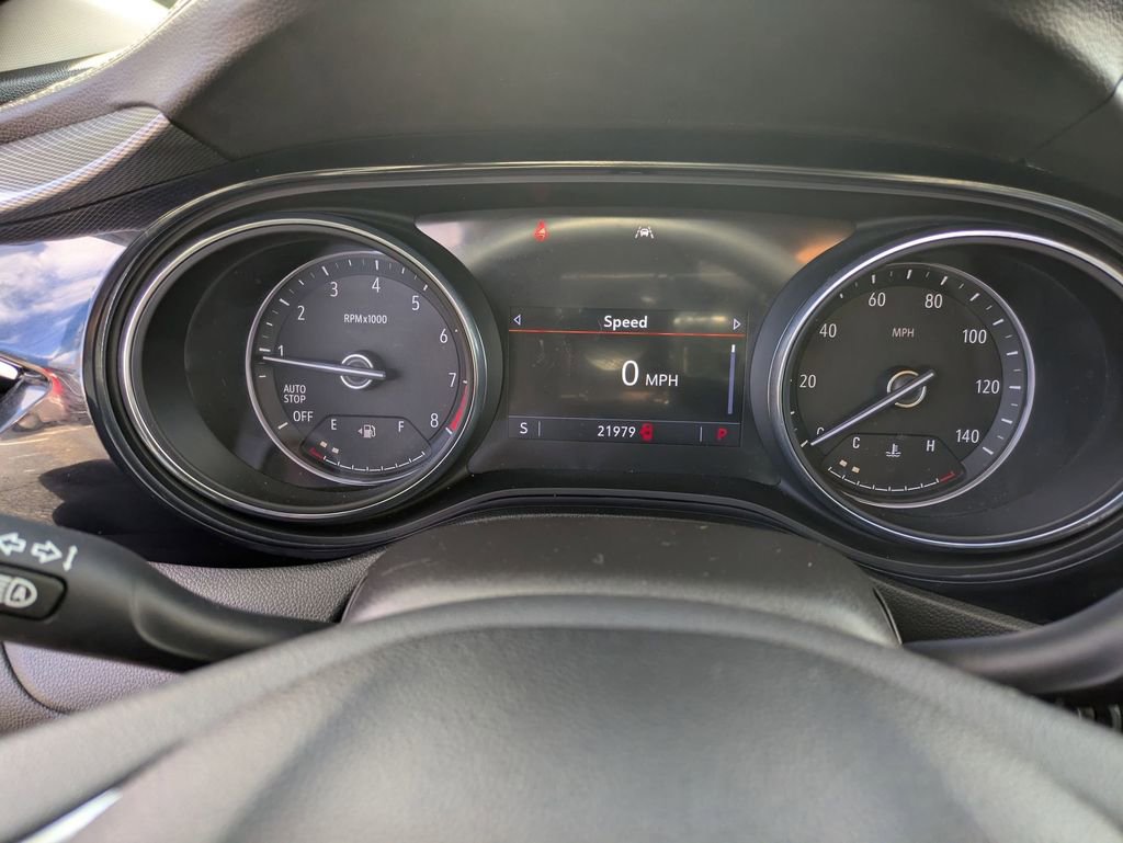 Used 2022 Buick Encore GX Select image 15