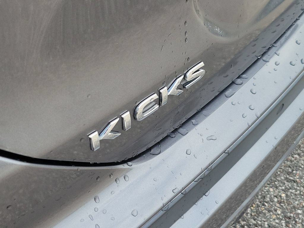 Certified 2022 Nissan Kicks SV FWD image 6