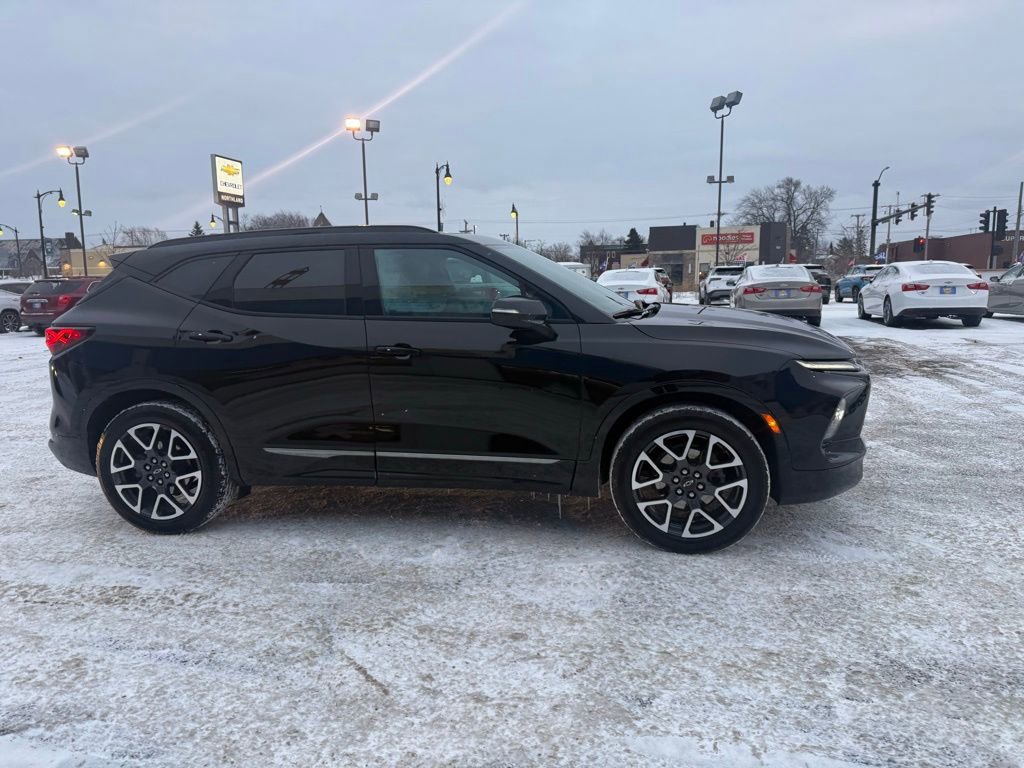 Used 2023 Chevrolet Blazer RS w/ Enhanced Convenience Package image 7