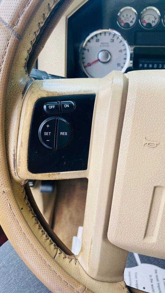 Used 2010 Ford F250 Lariat image 21