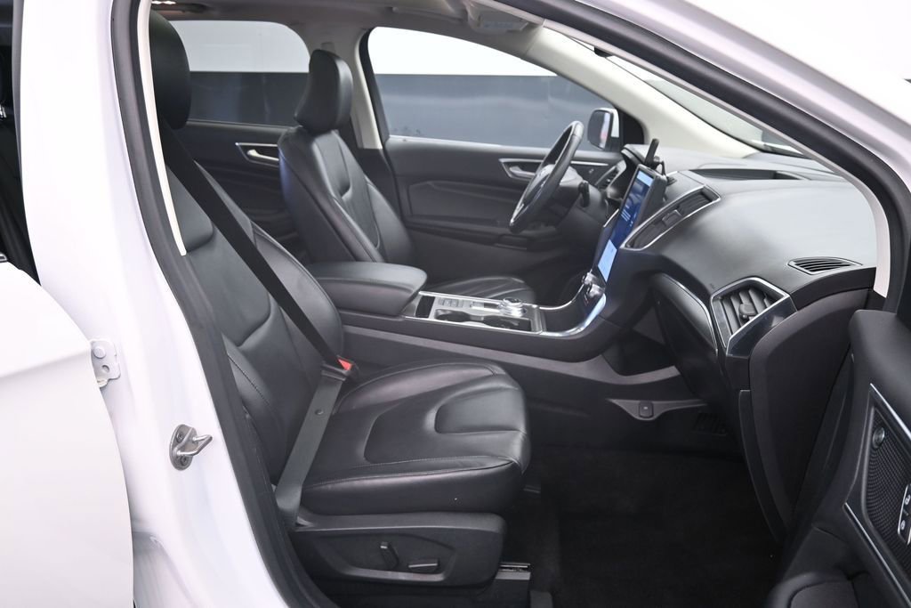 Used 2022 Ford Edge Titanium AWD/4WD image 18