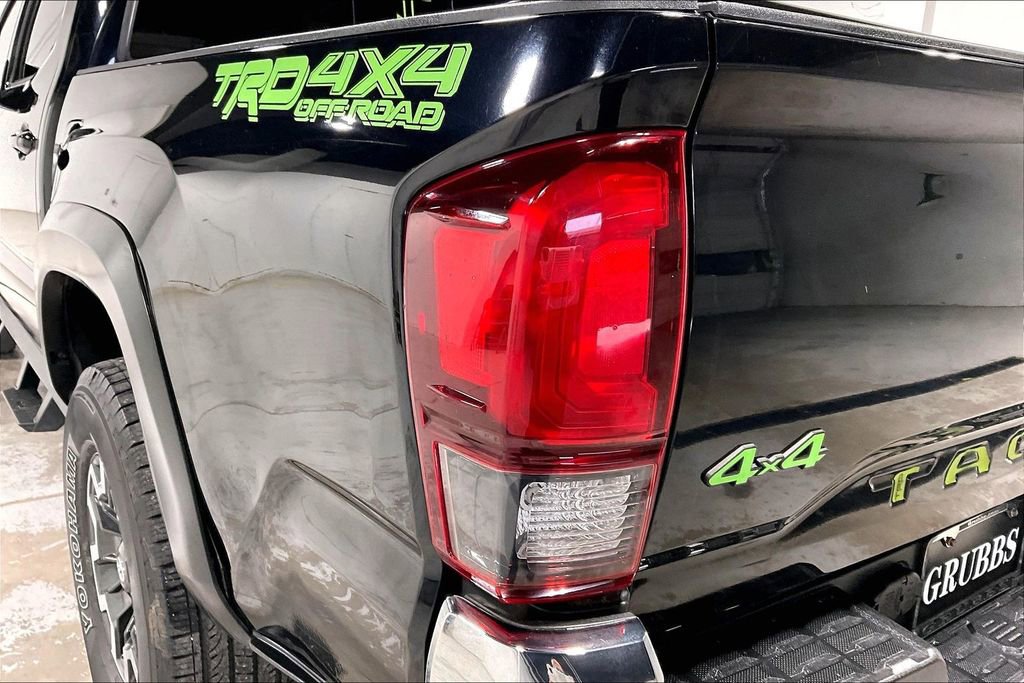 Used 2019 Toyota Tacoma TRD Off-Road image 39