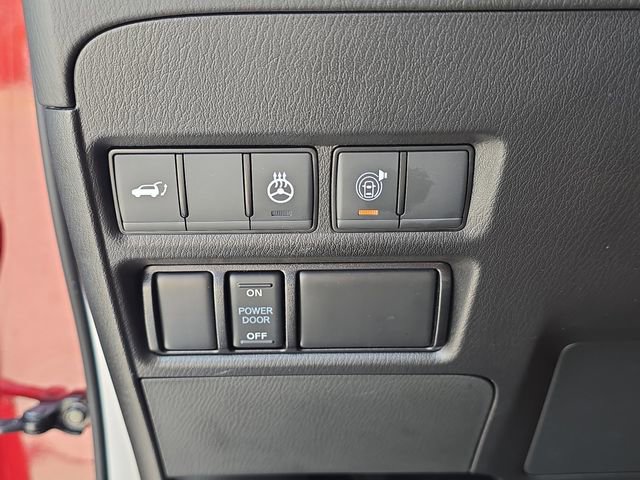 Certified 2024 Nissan Armada Platinum w/ Captain's Chairs Package image 33