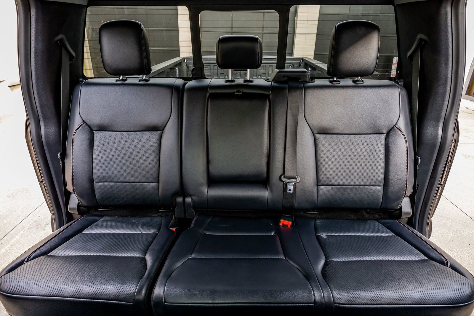 Used 2023 Ford F350 Lariat w/ Lariat Ultimate Package AWD/4WD image 33