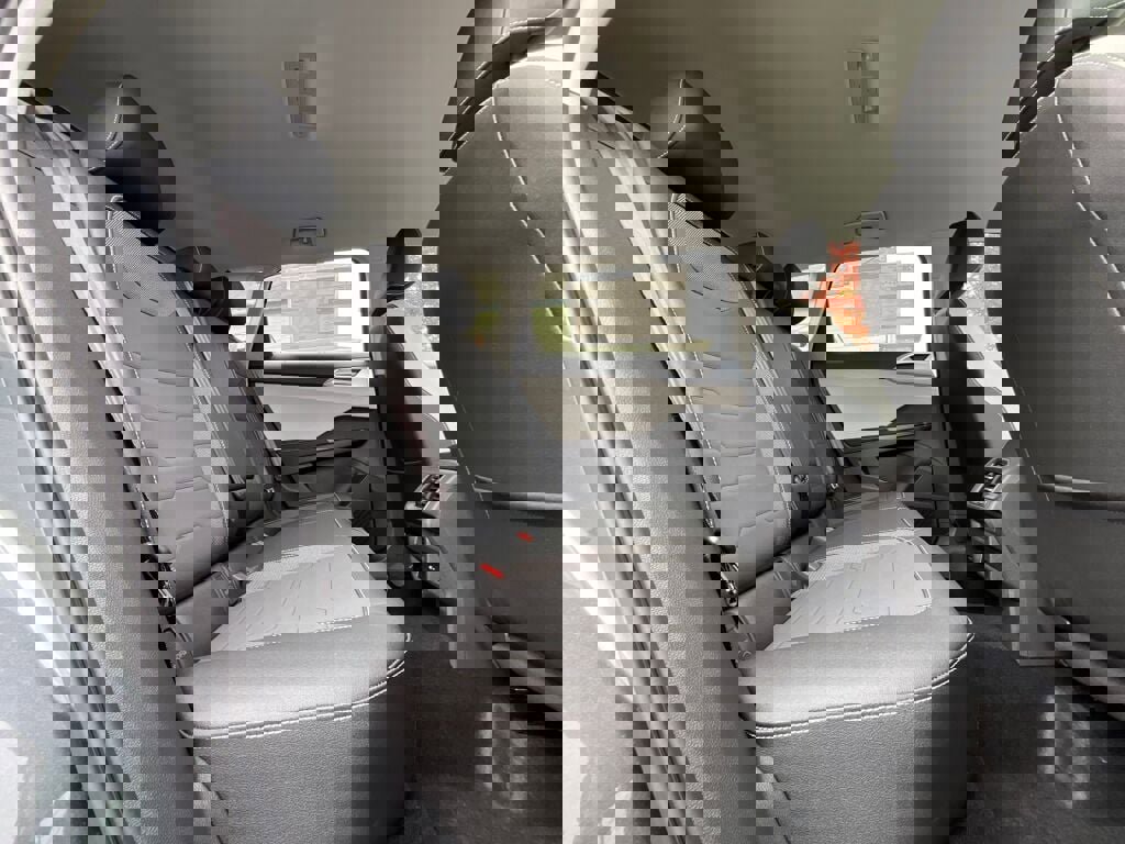 New 2025 Volkswagen Taos SE image 14