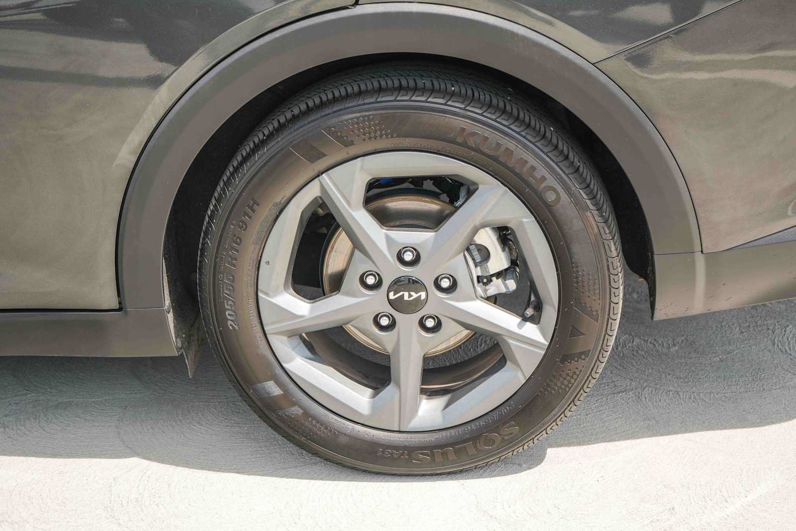 Used 2025 Kia K4 FWD image 11