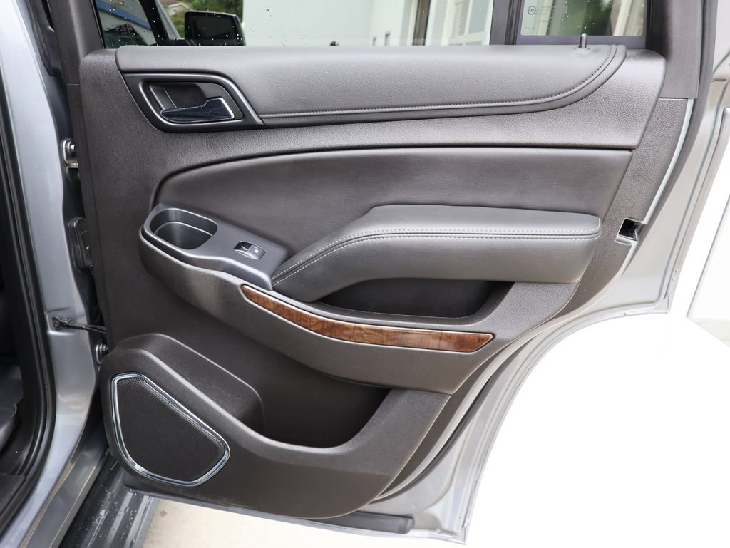 Used 2019 Chevrolet Tahoe LT w/ Luxury Package AWD/4WD image 37