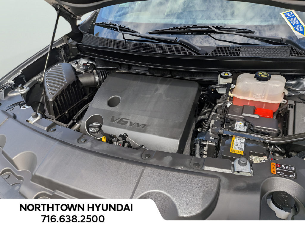 Used 2023 Chevrolet Traverse LS AWD/4WD image 32