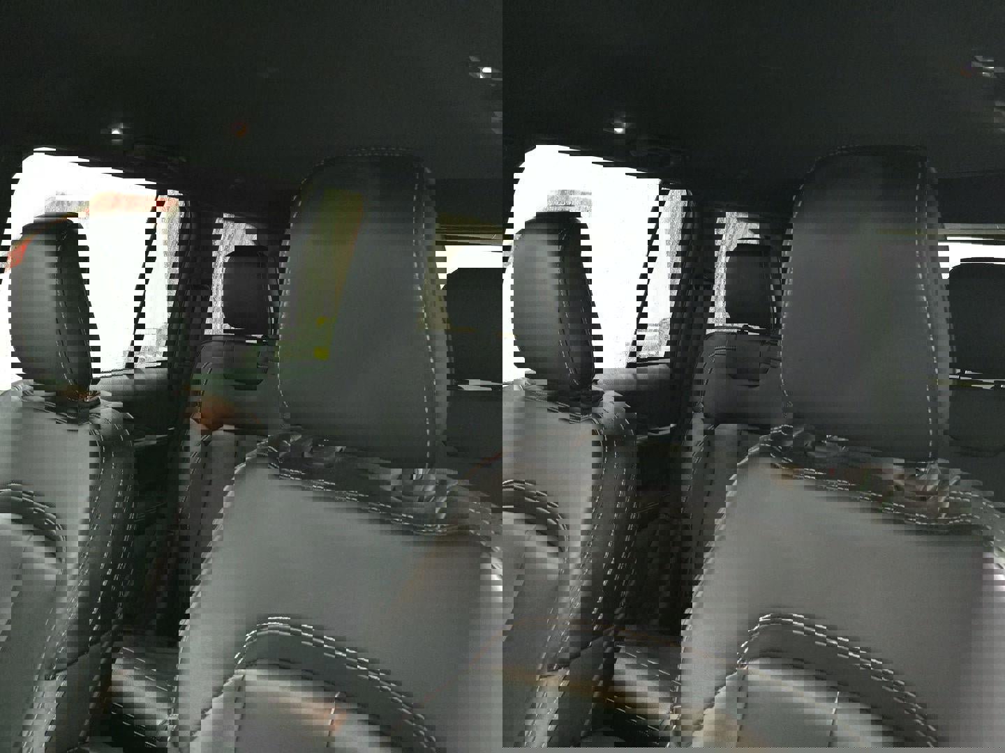 Used 2024 Jeep Grand Cherokee Limited image 21