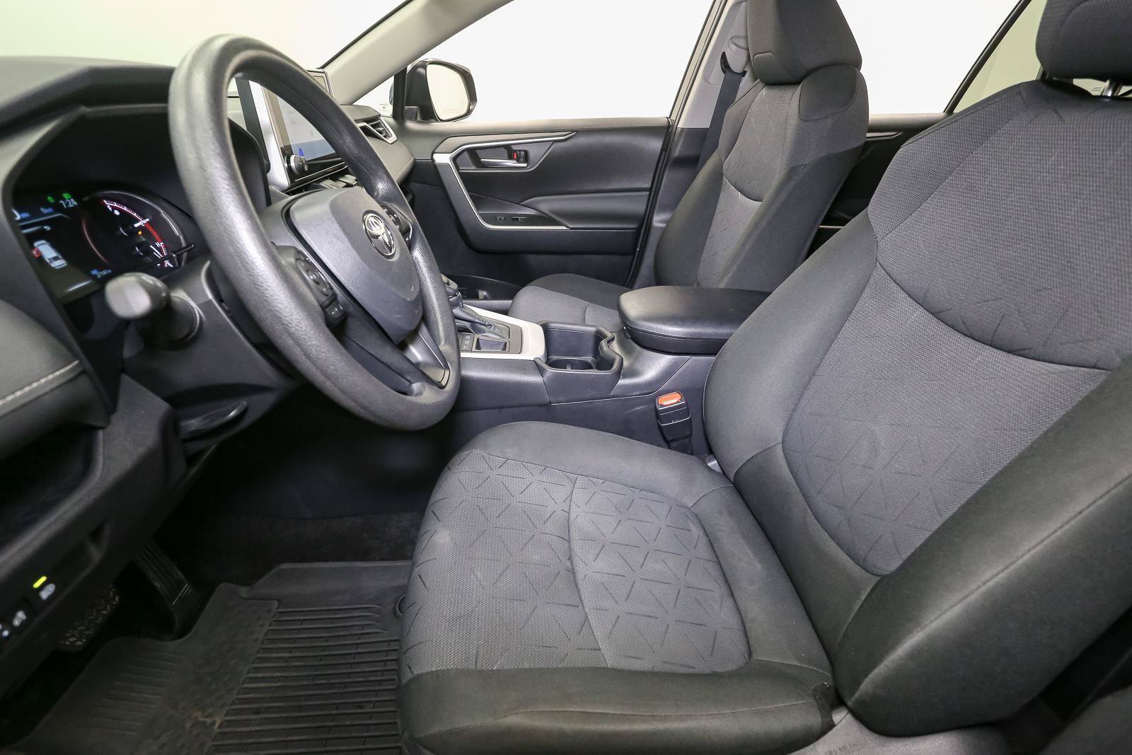 Certified 2025 Toyota RAV4 XLE AWD/4WD image 44