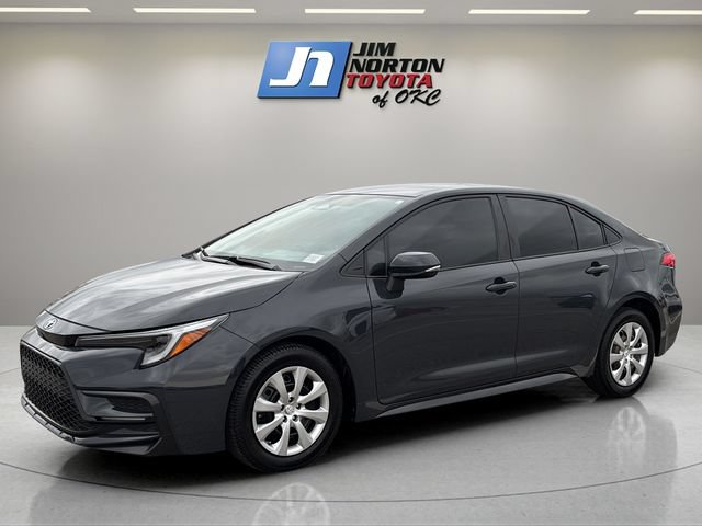 Used 2025 Toyota Corolla SE FWD image 1