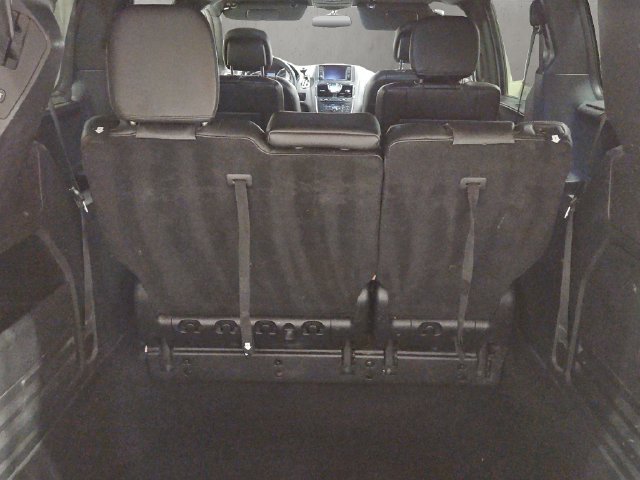 Used 2015 Chrysler Town & Country S FWD image 23
