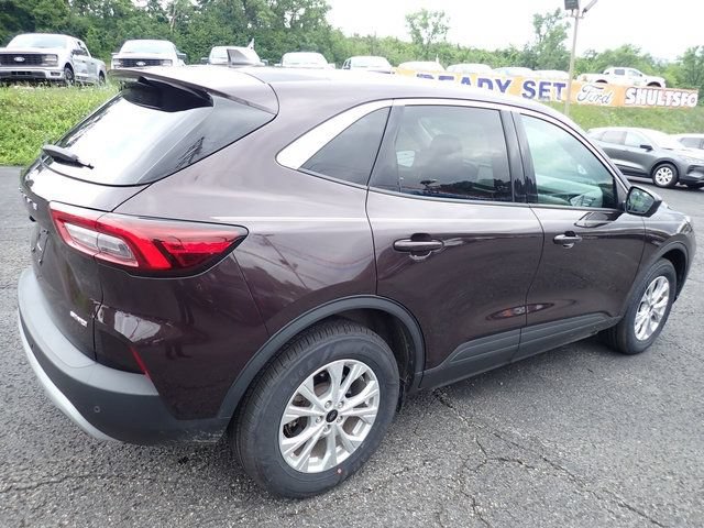 Used 2023 Ford Escape Active w/ Tech Pack #2 AWD/4WD image 6