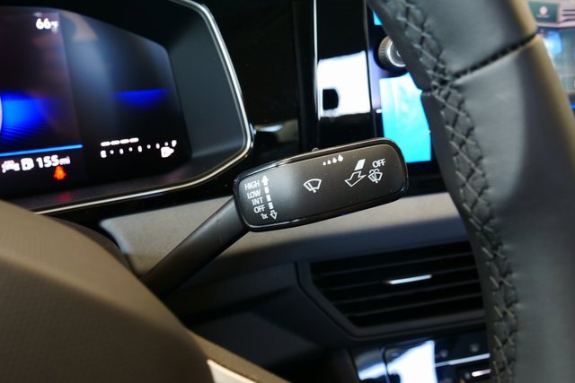 New 2025 Volkswagen Jetta SE image 24