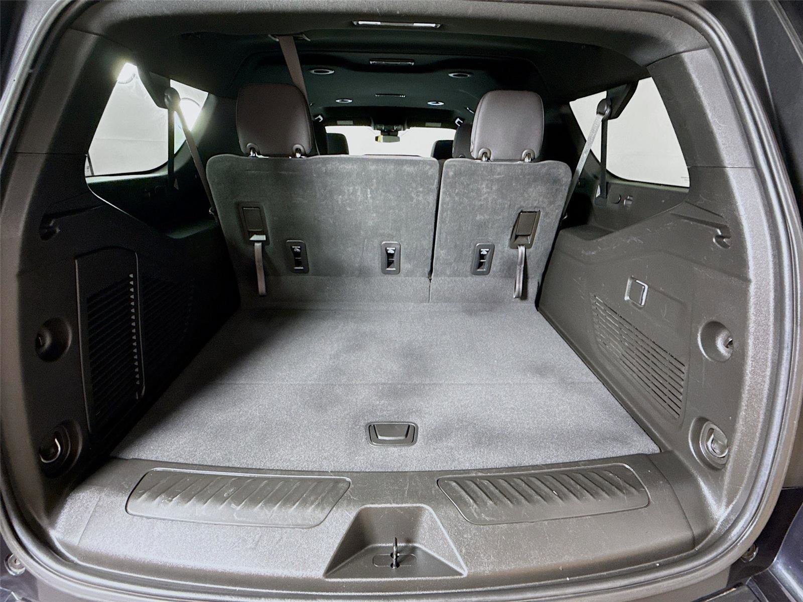 Used 2023 Chevrolet Suburban LS image 18